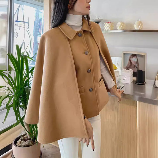 Damen Kurzer Wollmix-Cape-Mantel mit Hemdkragen und aufgesetzten Taschen Shop Nory