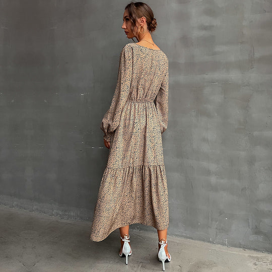 Damen Langes Stufenmaxikleid mit elastischer Taillenraffung und feinem Punkteprint Shop Nory