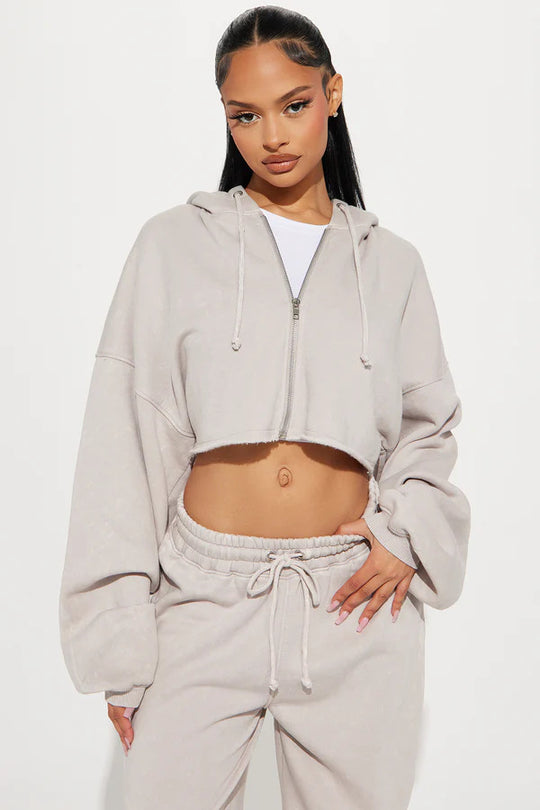Damen gekürztes Reißverschluss-Kapuzenoberteil und hochtaillierte weite Fleece-Jogginghose Set Shop Nory