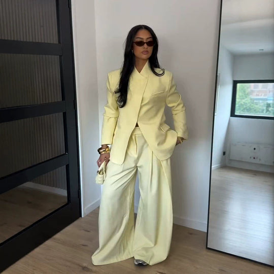 Damen Zweiteiliges Oversize-Sakko mit Stehkragen und weite Bundfaltenhose Shop Nory