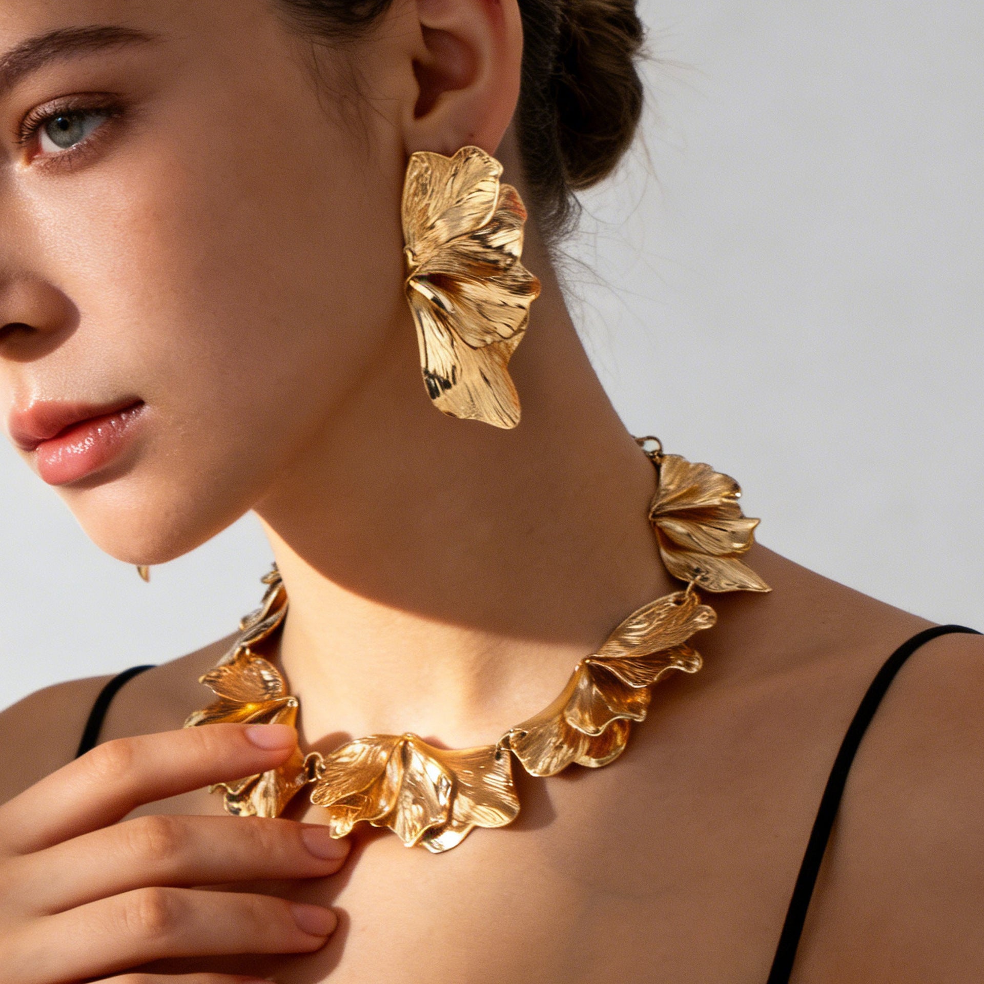 Damen Schmuckset mit exquisitem, floralen Design Shop Nory