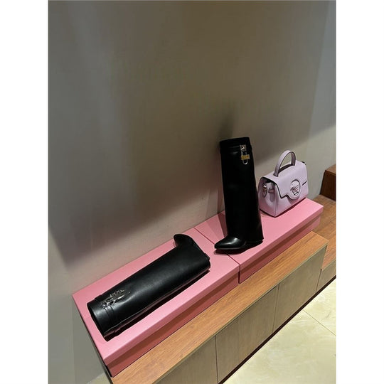 Damen Moderne kniehohe Stiefel mit verdecktem Keilabsatz und spitzer Zehenpartie Shop Nory