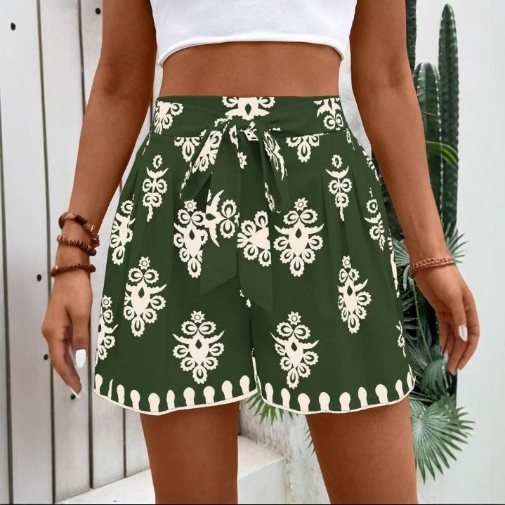 Damen Sommerliche Chino-Shorts mit Bindegürtel