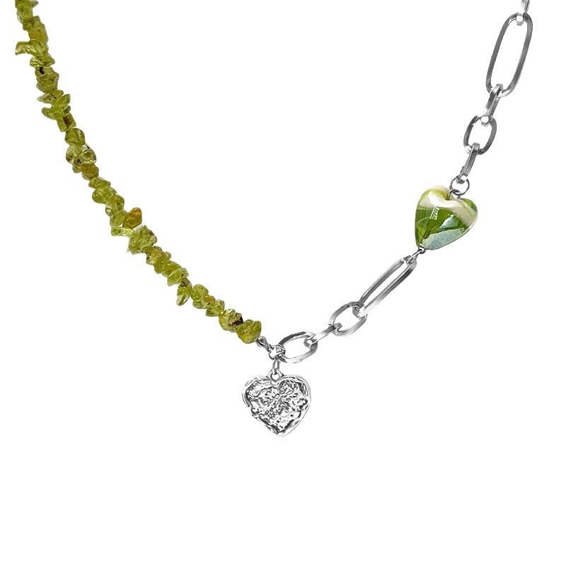 Damen Kette mit handgefertigten Natursteinen und filigranem Herzanhänger Shop Nory