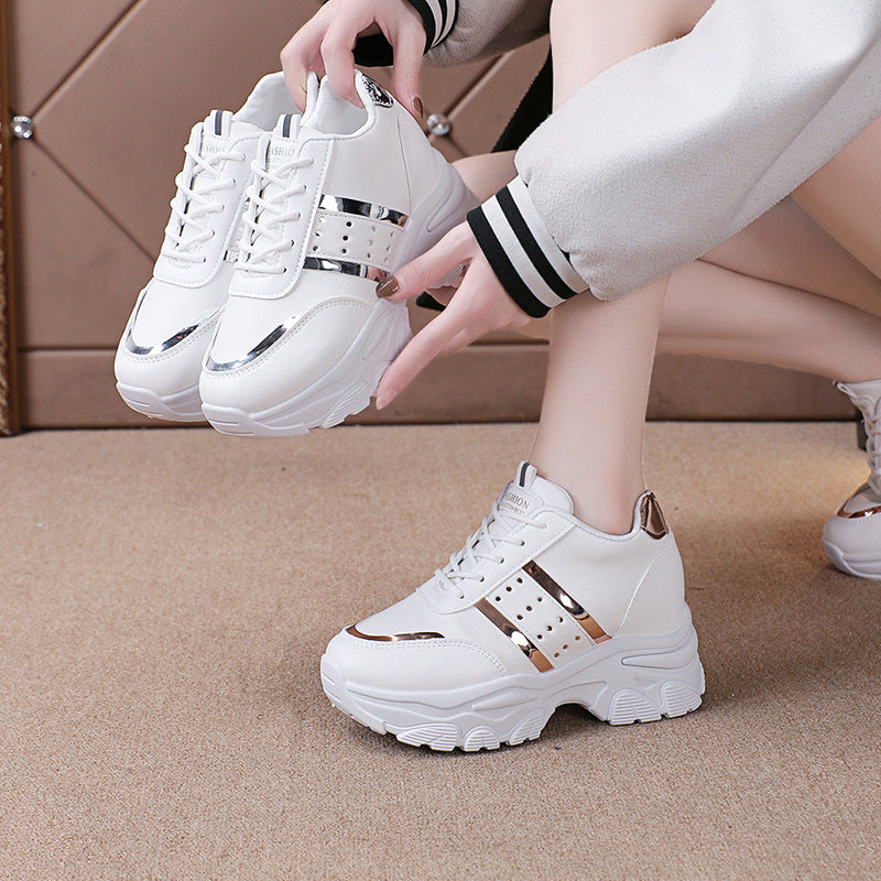 Damen Modische Plateau-Sneaker mit Chunky-Sohle und Metallic-Applikationen Shop Nory