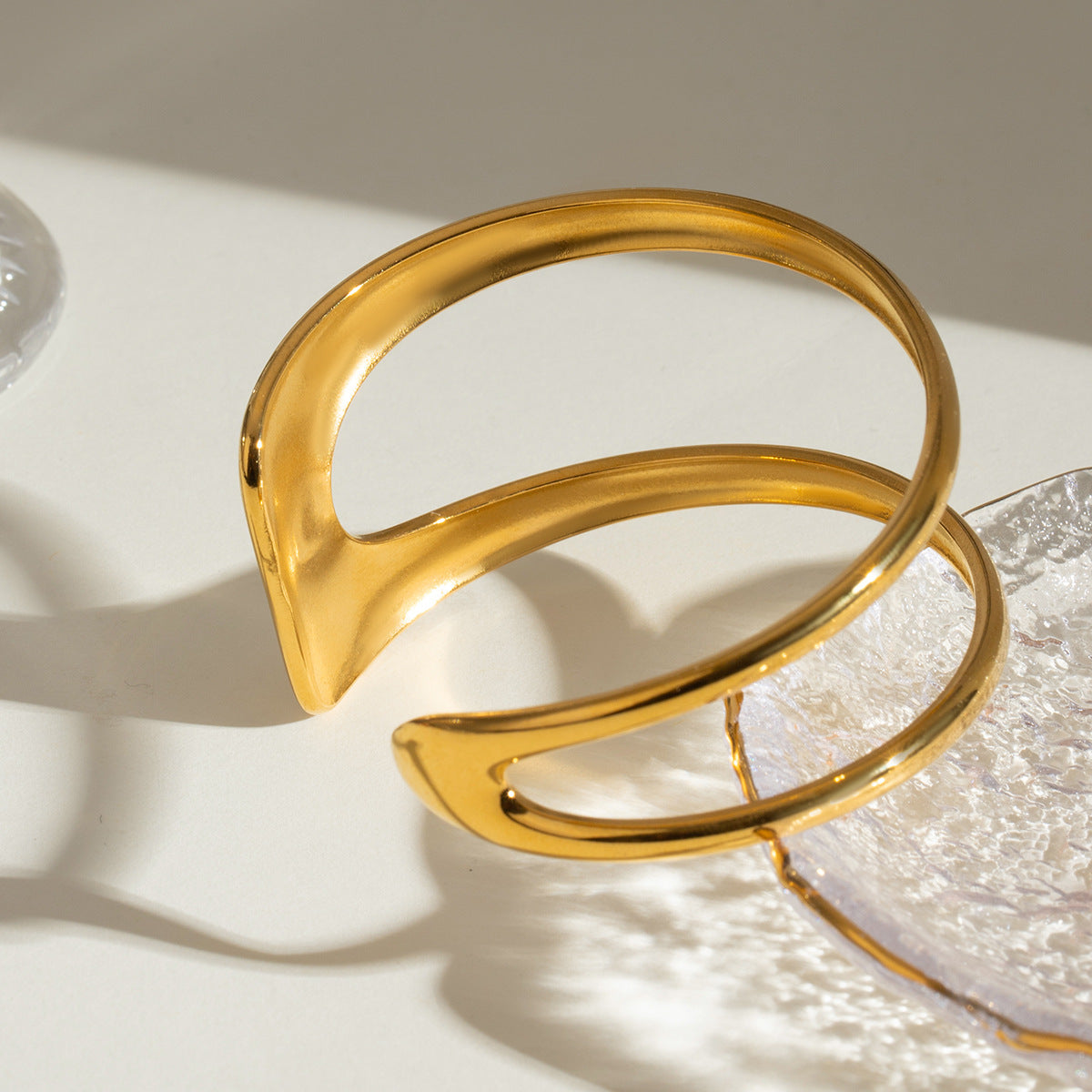 Damen Offenes Armreif mit elegantem Design und hypoallergenen Eigenschaften Shop Nory