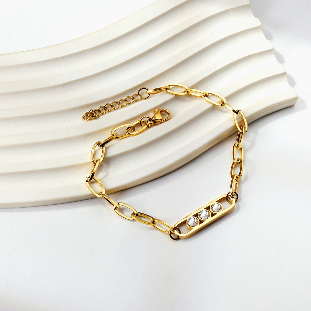 Damen edles Armband mit filigranen Schmetterlingsanhängern und Kristallakzenten Shop Nory