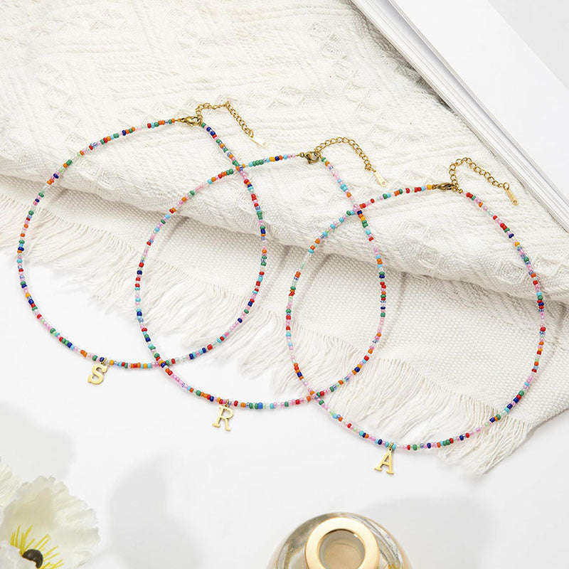Damen Halskette mit bunten Perlen und individuell gestaltetem Anhänger Shop Nory