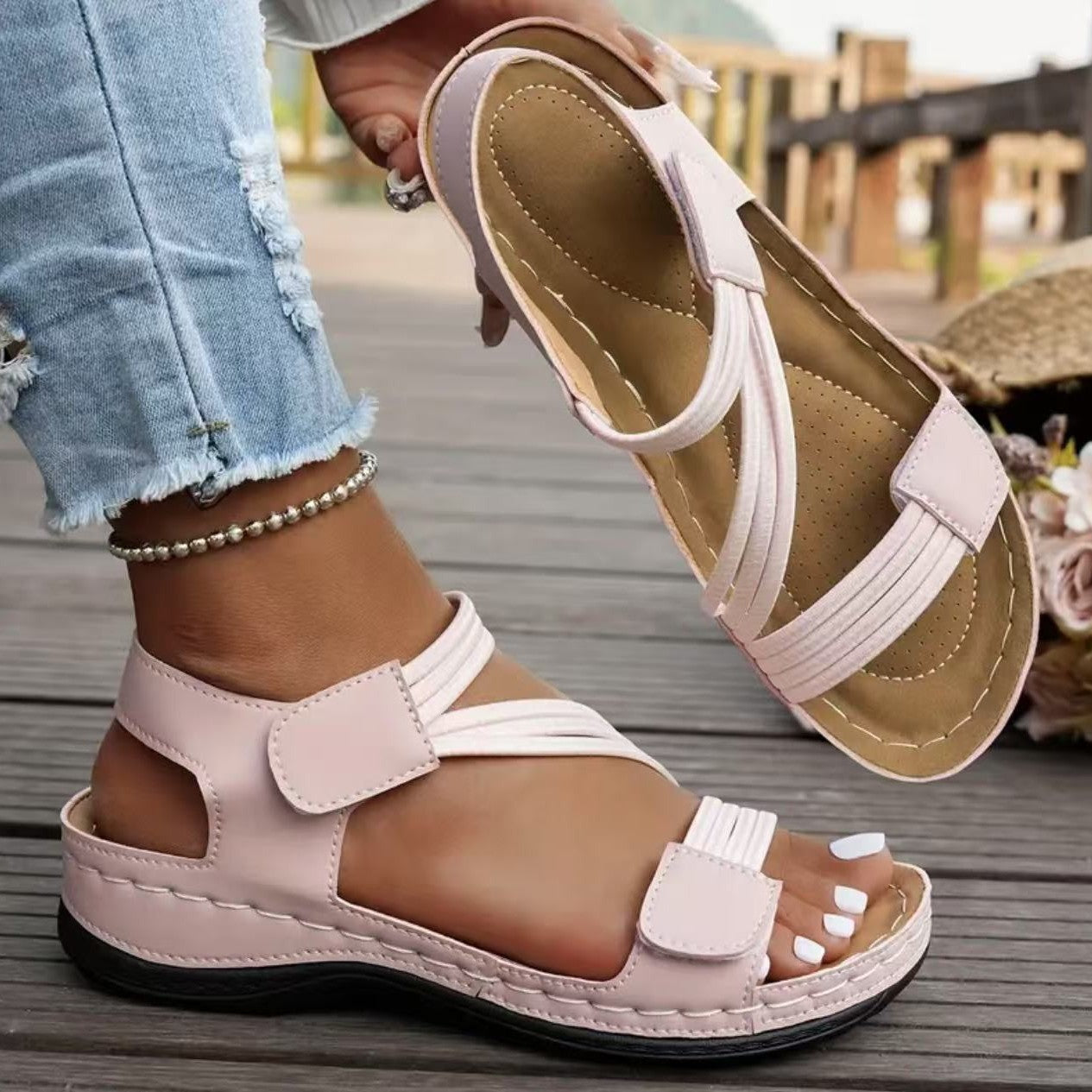 Damen Komfortable Sandalen mit verstellbaren Riemen und ergonomischem Fußbett