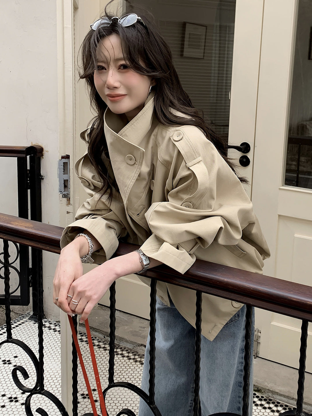 Damen Oversized Trenchcoat Jacke mit weitem Schnitt und Schulterklappen Shop Nory