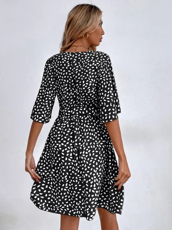 Damen Wickelkleid mit breiten Ärmeln und Taillengürtel