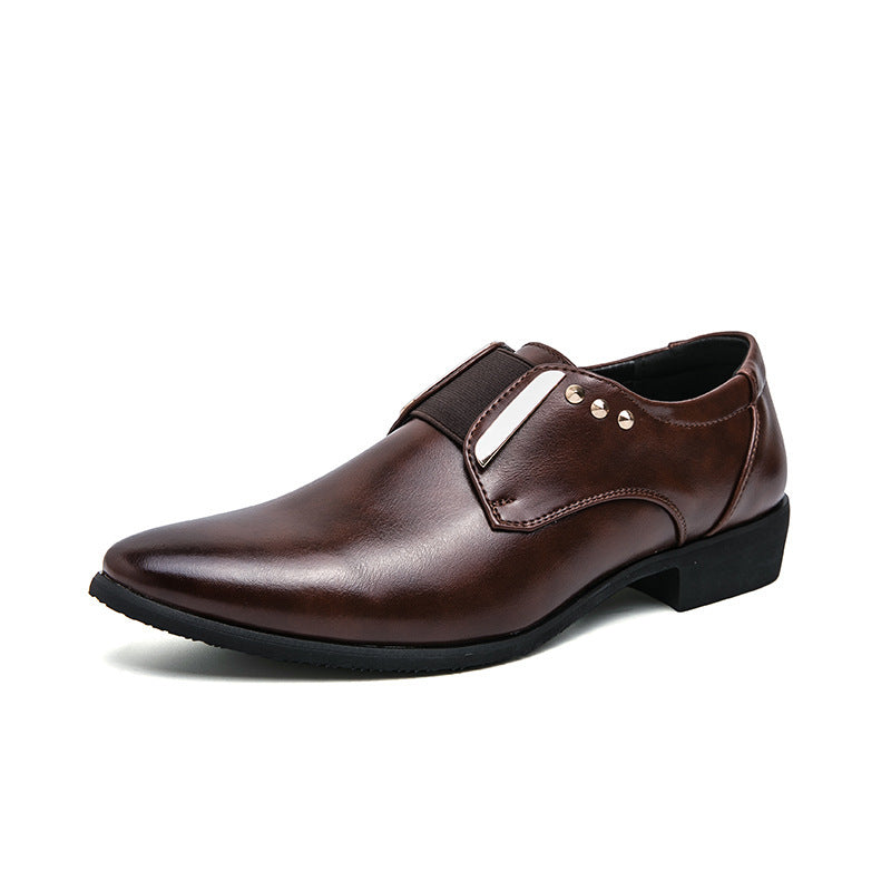 Herren elegante spitze Slip-On Business-Halbschuhe mit elastischer Gummilasche und dekorativen Metallapplikationen Shop Nory