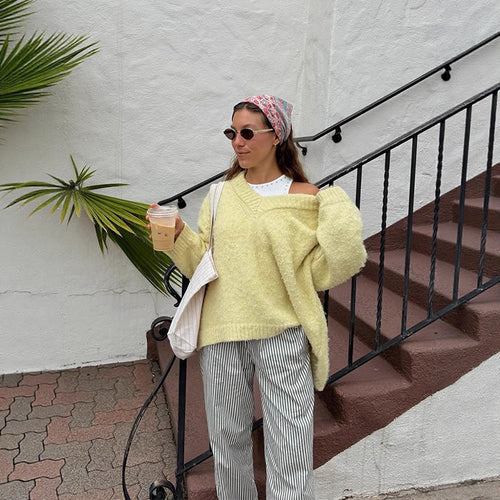 Damen Oversize-Flauschpullover mit tiefem V-Ausschnitt und voluminösen Ärmeln Shop Nory