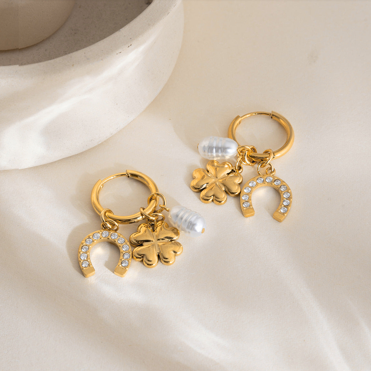 Damen Ohrhänger mit einzigartigem Glücksdesign und funkelnden Zirkonia Shop Nory