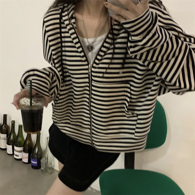 Damen gestreifter Zip-Hoodie mit lässigem Schnitt und tiefem Kragen