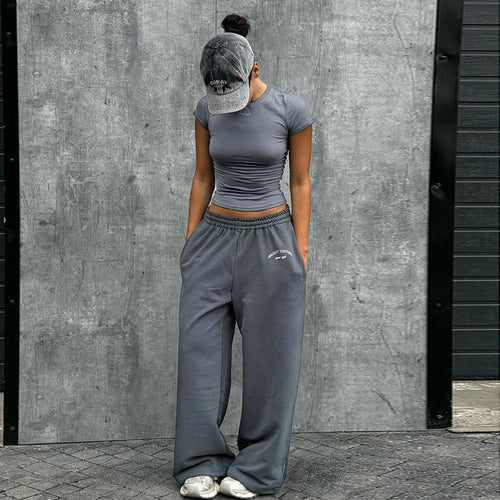 Damen Sportliches Set mit Figurbetontem Oberteil und weitem Hosen
