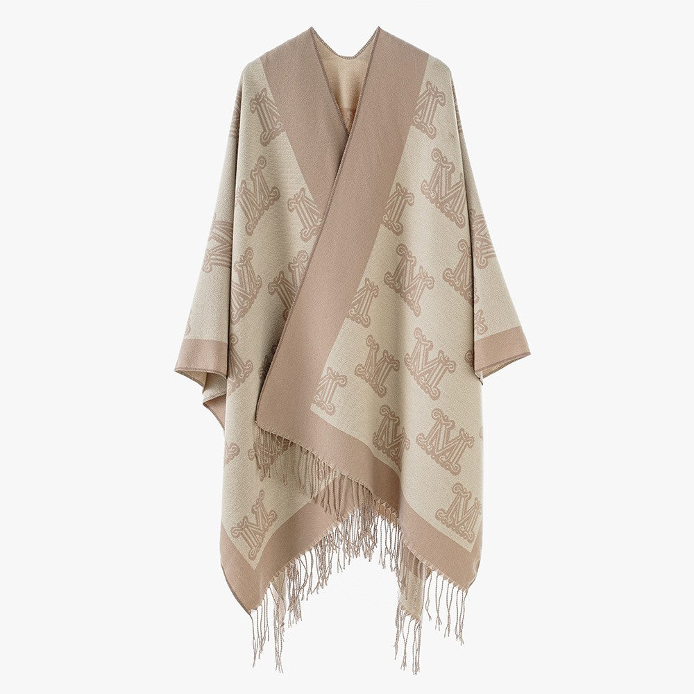 Damen Grobgewebter Poncho im Kimono-Schnitt mit Monogramm-Jacquard und Fransensaum Shop Nory