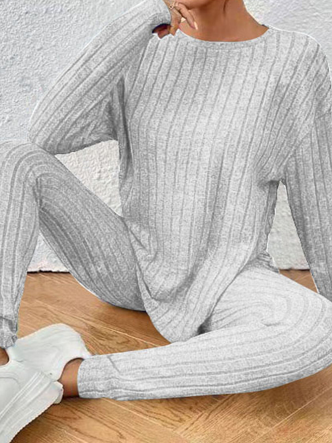 Damen Geripptes Relax‑Zweiteiler aus Feinstrick mit Rundhalsausschnitt und Slim‑Jogger Shop Nory