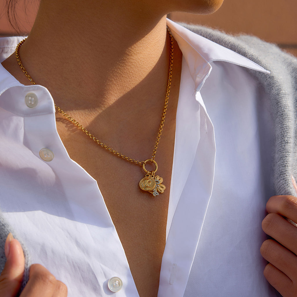 Damen mehrlagige Halskette mit floralem Anhänger und charmanten Details Shop Nory
