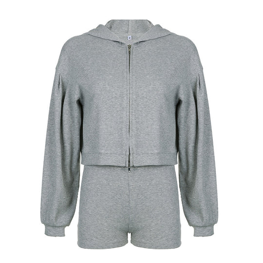 Damen nan kurzes geripptes Lounge-Set mit Kapuzen-Zipjacke und Highwaist-Shorts Shop Nory