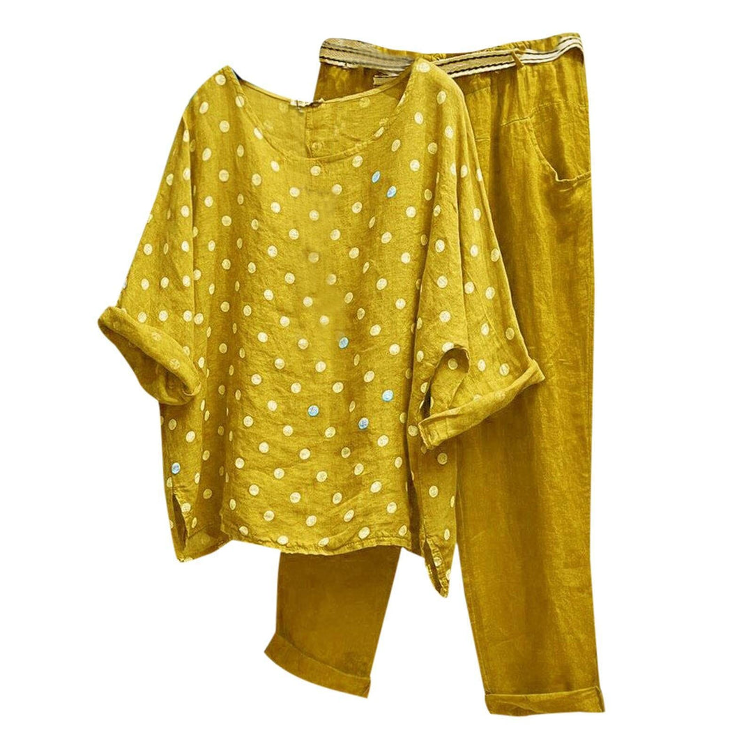 Damen Kombination aus leichten Rundhalsbluse mit Punkten und bequemen Hose