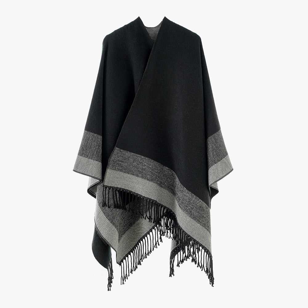 Damen Rechteckiger Wollmix‑Poncho mit offener Front, feiner Kettelnaht und Fransensaum Shop Nory