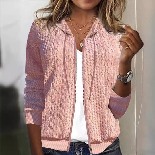 Damen Strickjacke mit Kapuze und schickem Zopfmuster