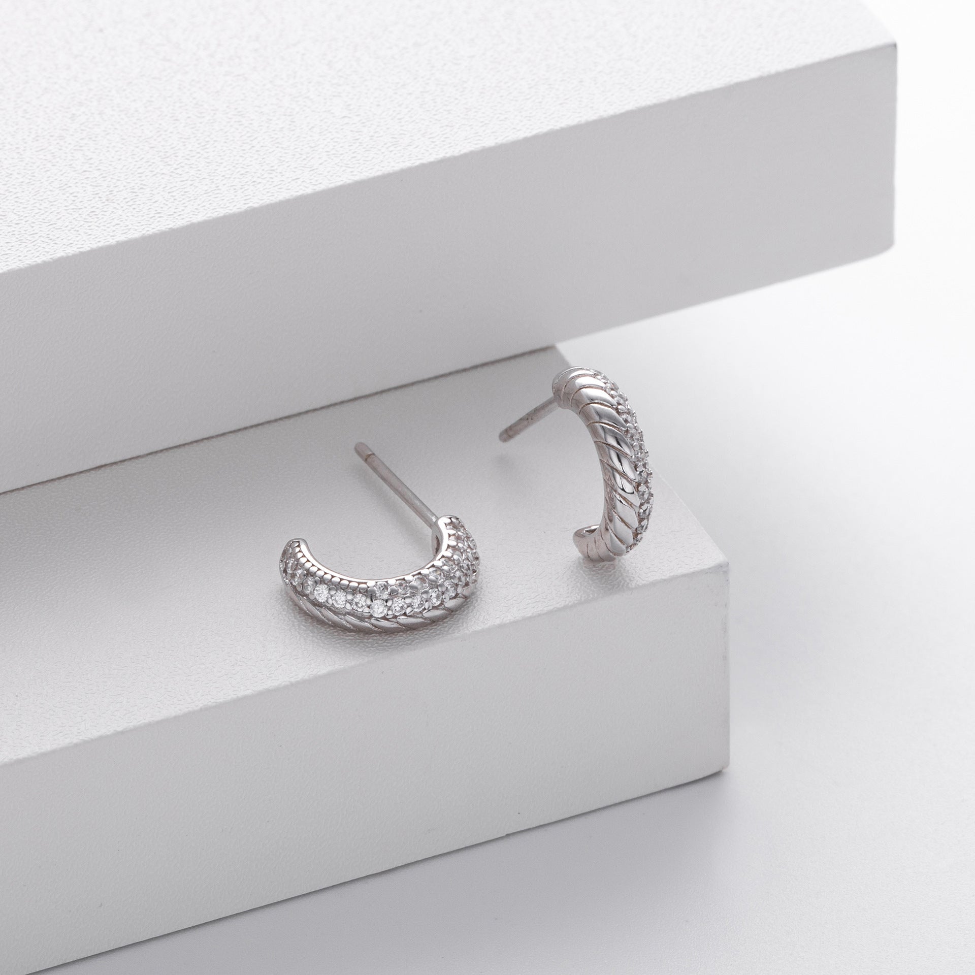 Damen Ohrhänger mit eleganter Zirkon-Verzierung aus hochwertigem 925 Sterling Silber Shop Nory