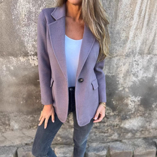 Damen taillierter Bouclé-Blazer mit fallendem Revers und Ein-Knopf-Detail Shop Nory
