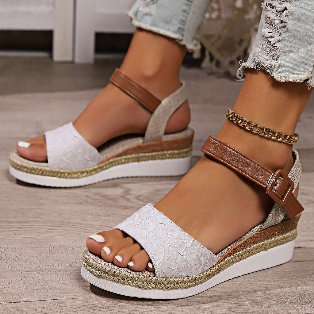Damen Wedge-Sandalen mit verstellbarem Riemen und trendigem Bast-Detail