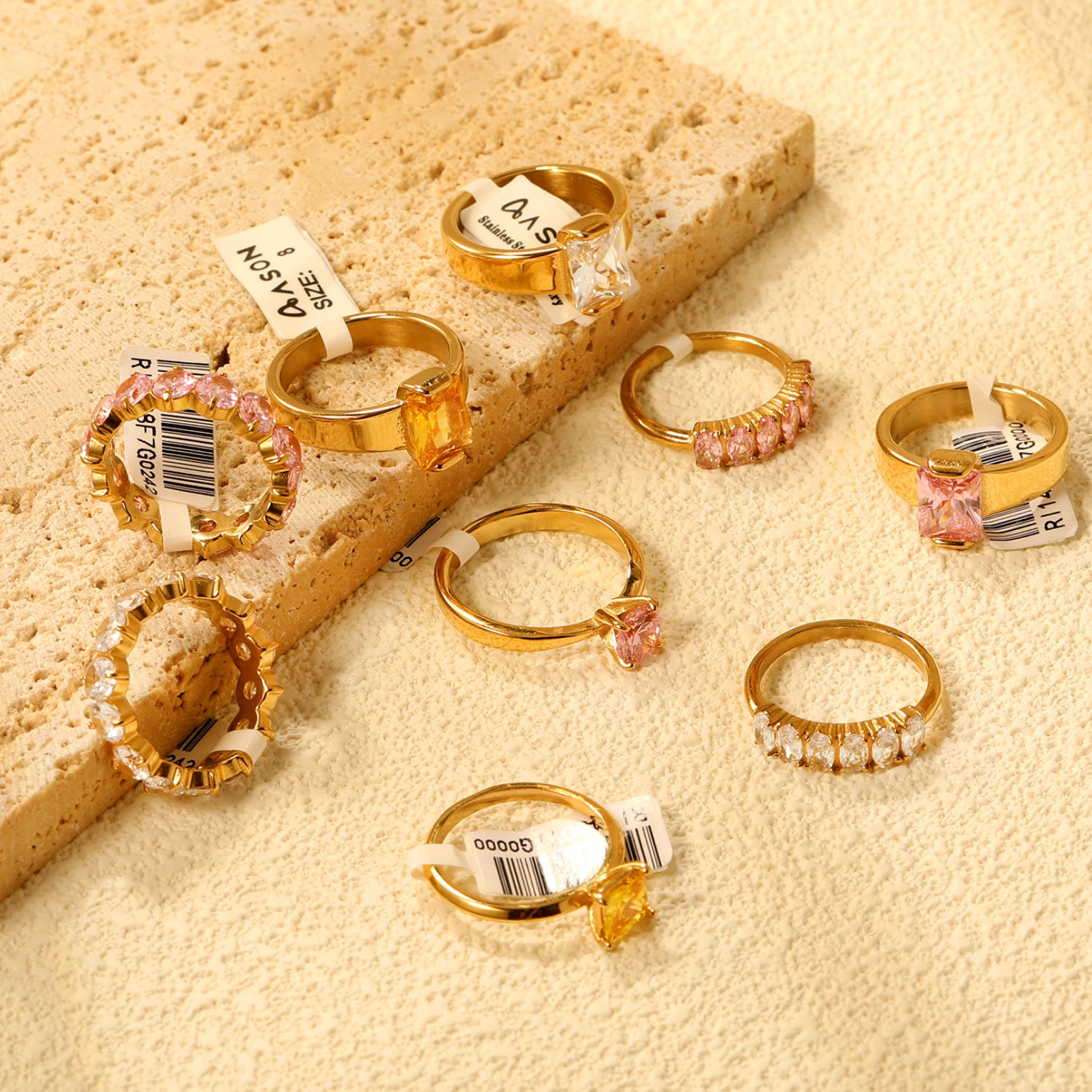 Damen Ring mit funkelndem Kristall und hochwertiger Goldbeschichtung Shop Nory