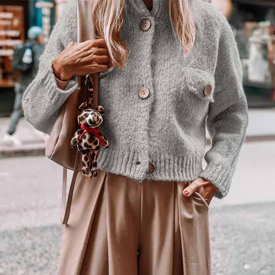 Damen nan kuschelige Strickjacke mit Holzknöpfen und Brustklappe Shop Nory