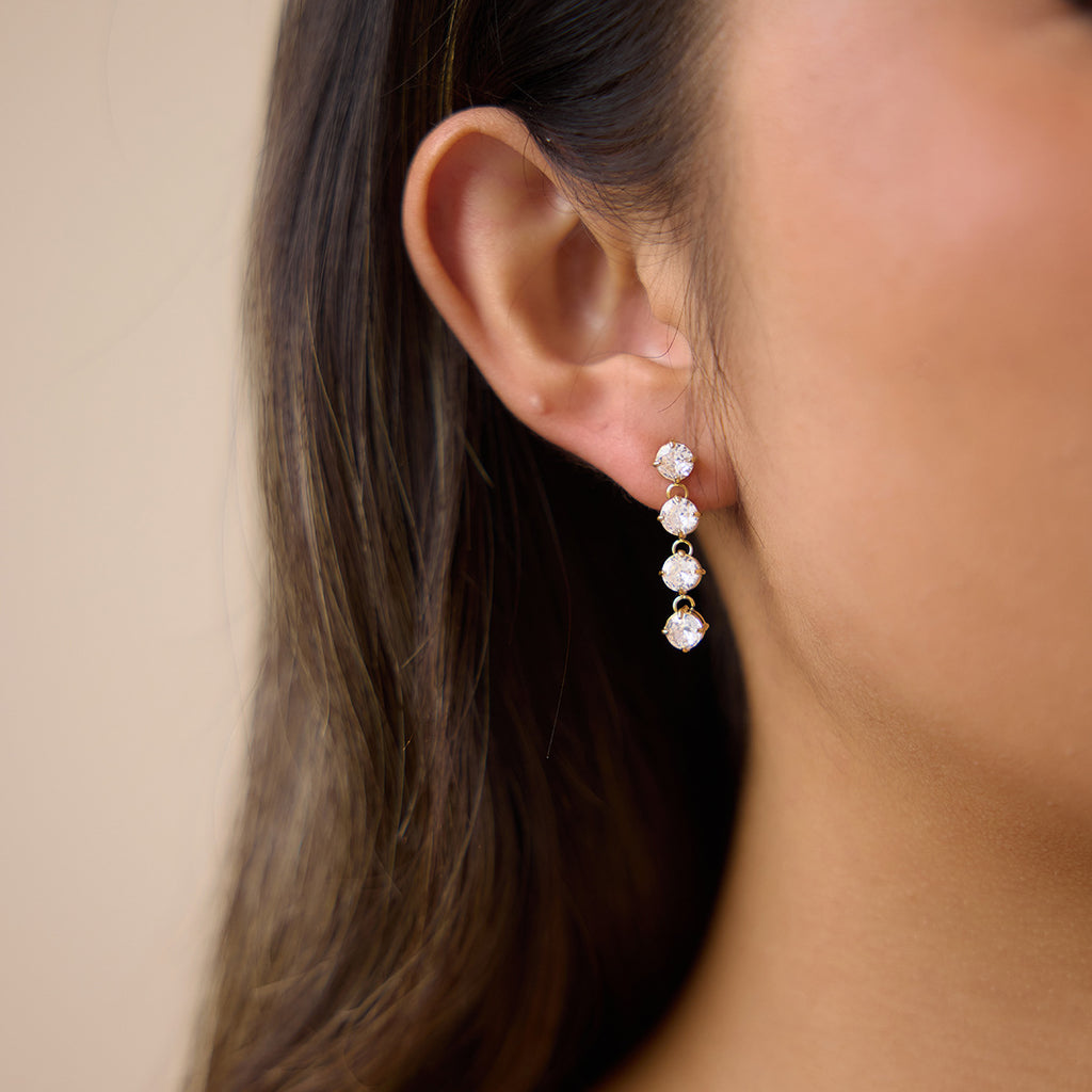 Damen Elegante Ohrhänger mit funkelnden Zirkonia und hypoallergenen Eigenschaften Shop Nory
