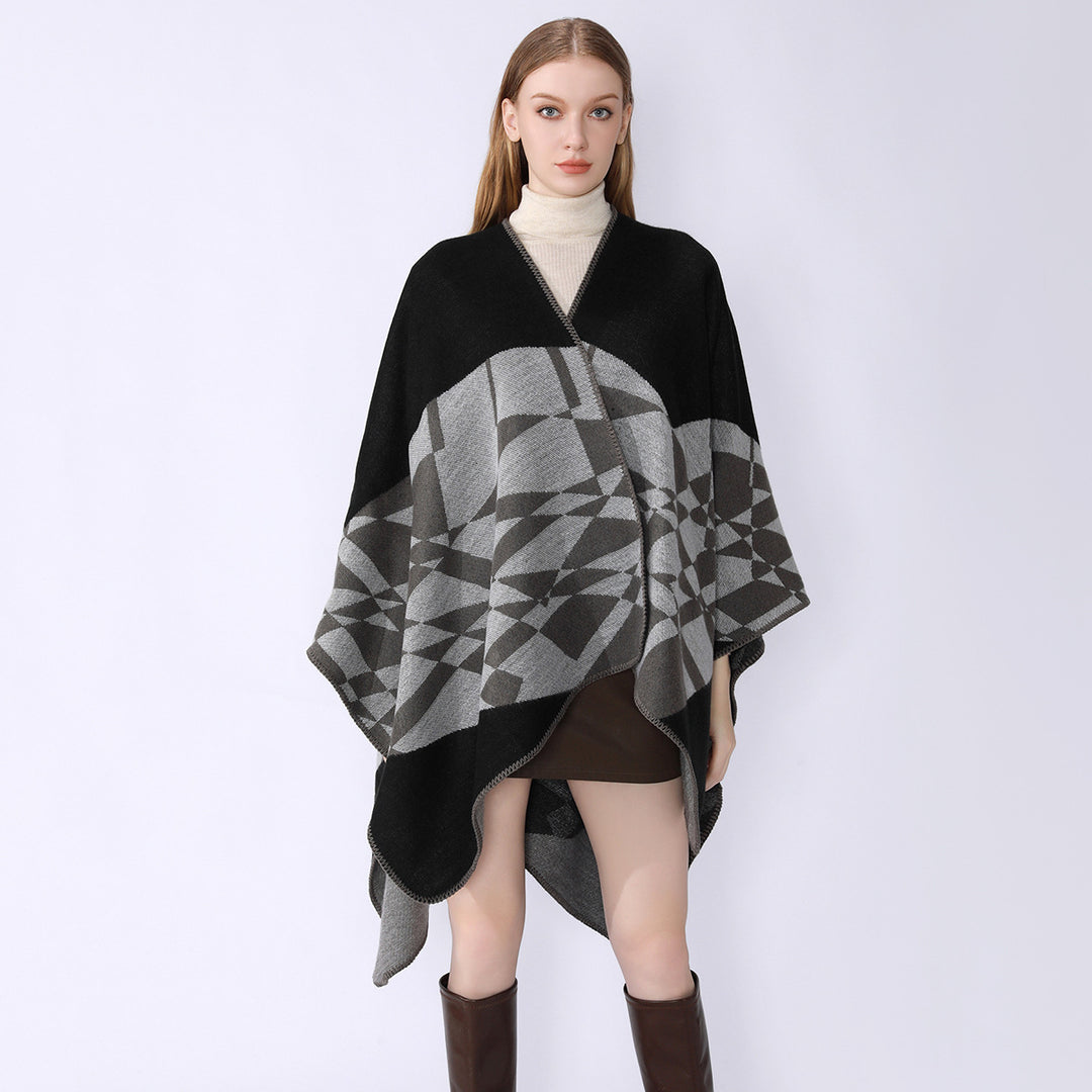 Damen Großer Strickponcho im Cape‑Schnitt mit Ziernaht und geometrischem Intarsia Shop Nory