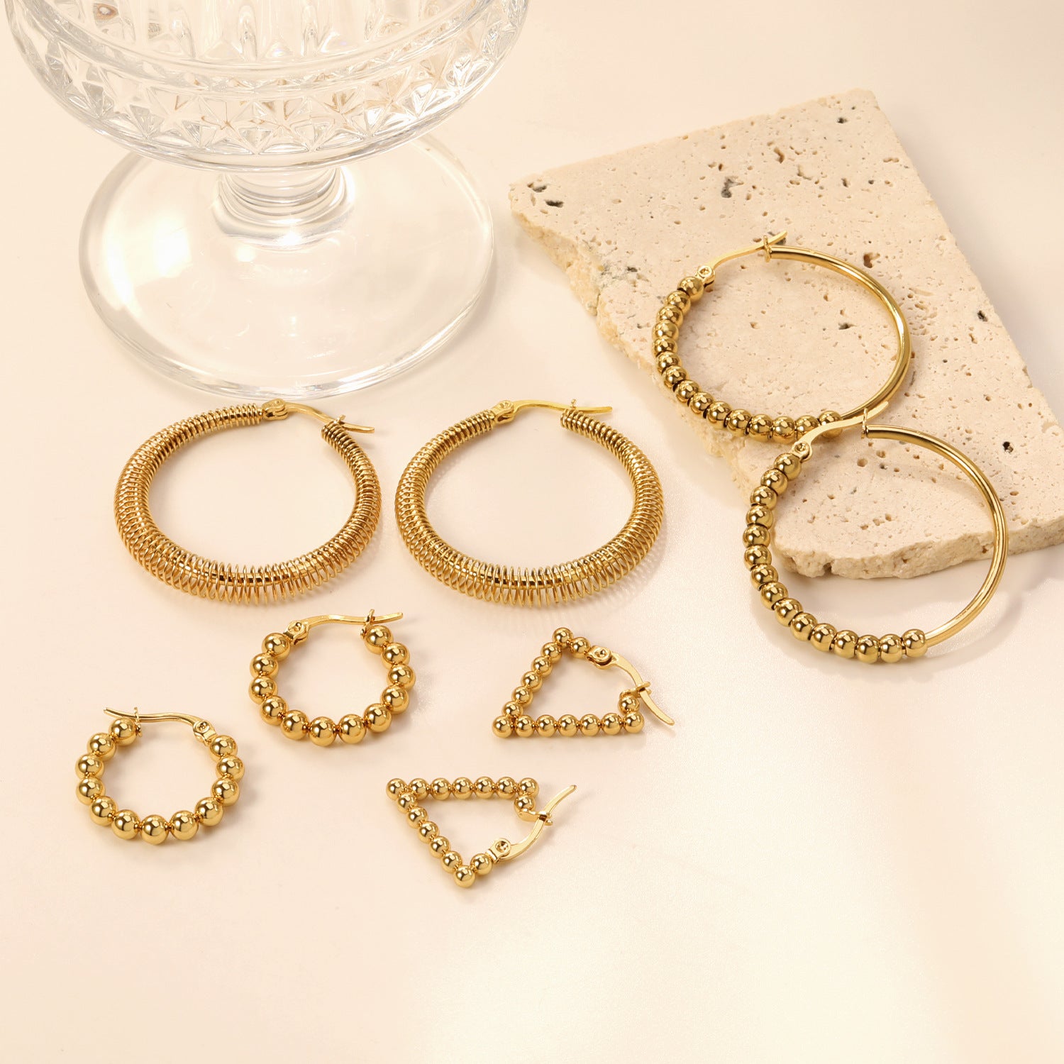 Damen Ohrstecker mit elegantem, kugelförmigem Design aus hochwertigem Edelstahl Shop Nory