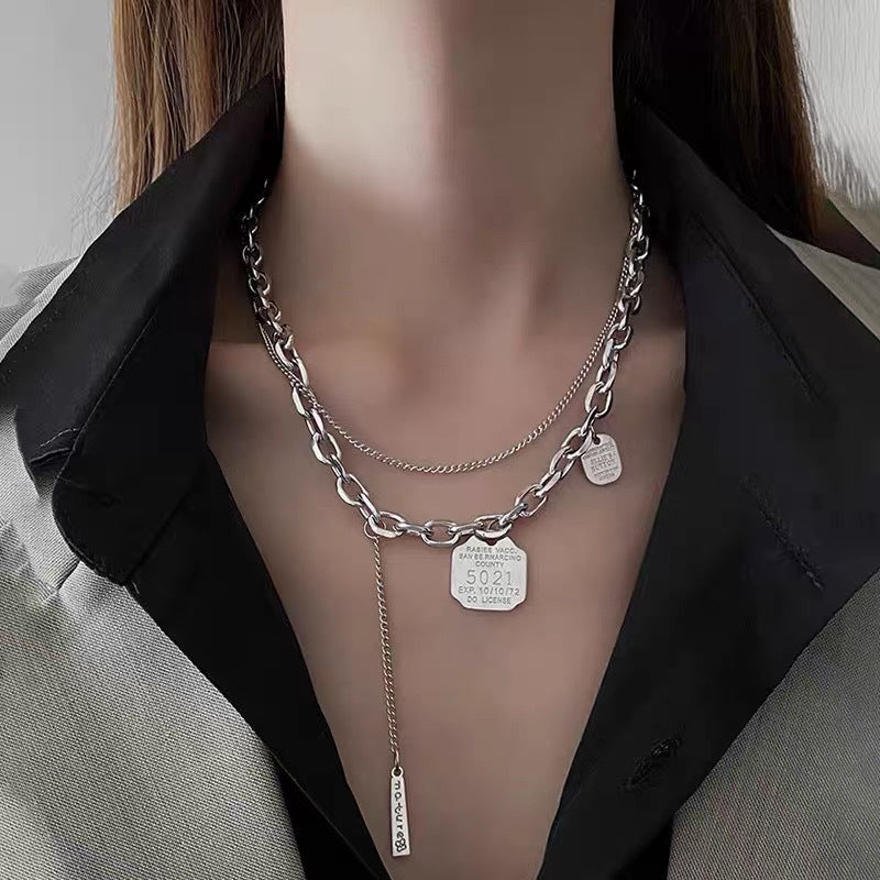 Damen Kette mit modernen Anhängern und urbanem Design Shop Nory