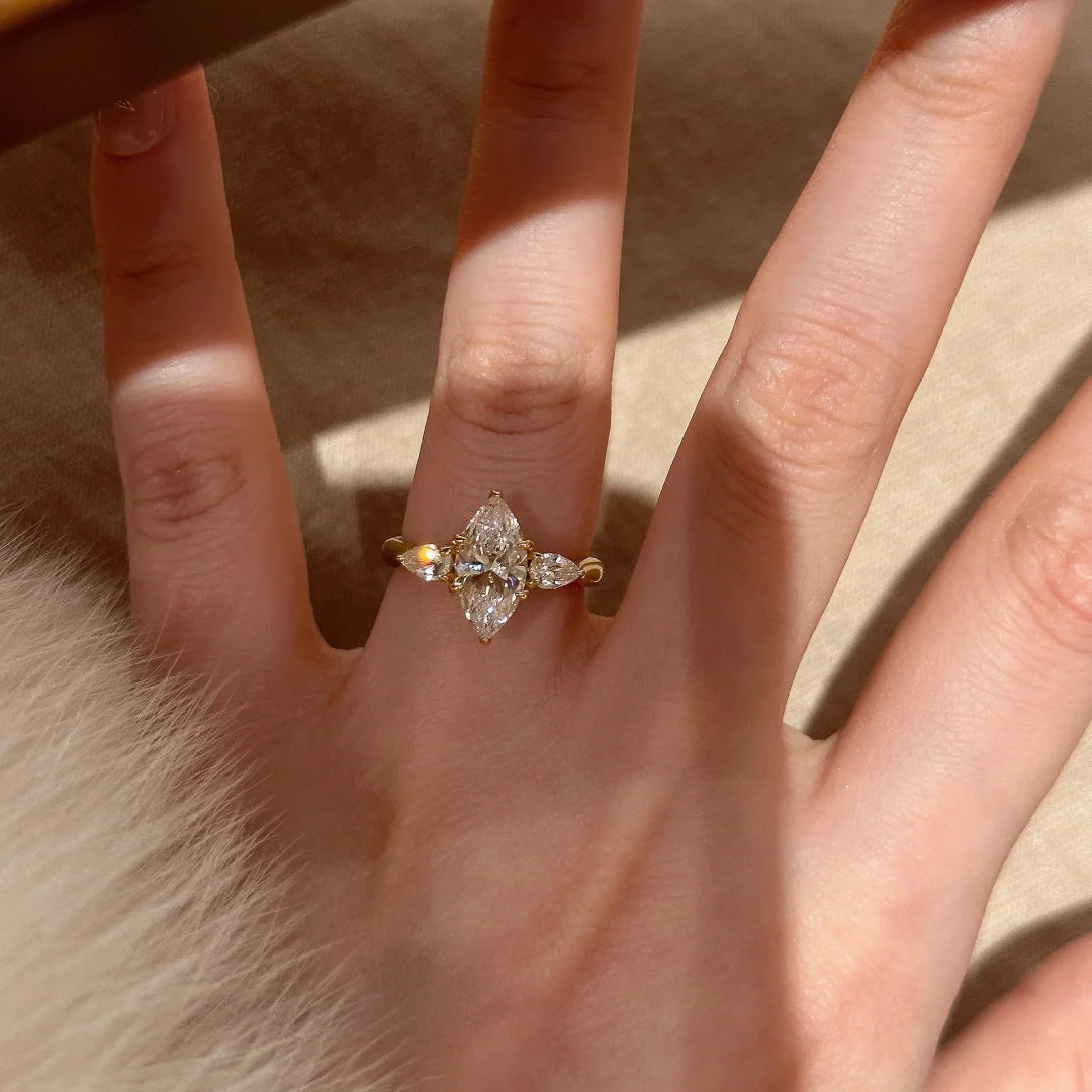 Damenring mit funkelndem Sternendesign und exquisiten Zirkonia-Steinen Shop Nory