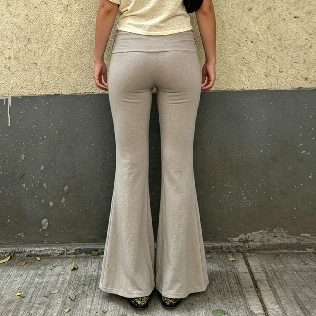 Damen nan Yogahose Flared mit Umschlagbund, komfortable Bootcut-Passform und Laser-Cut Blütendetail Shop Nory