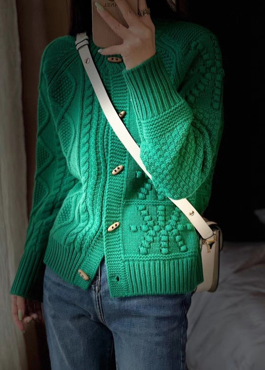 Damen Strick-Cardigan mit Zopfmuster, kastiger Oversize-Passform und Knopfleiste Shop Nory