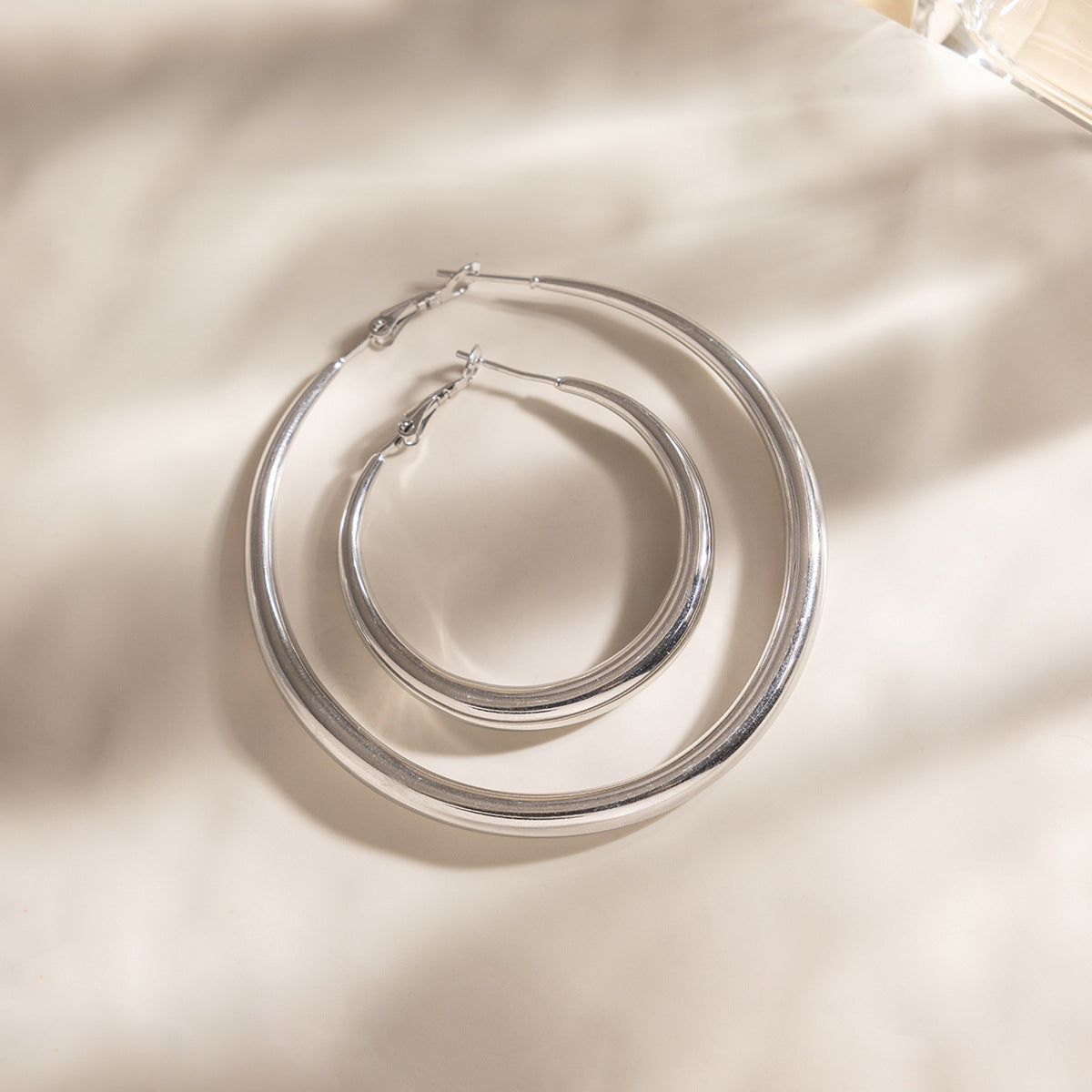 Damen Creolen mit hypoallergenem Edelstahl und wasserfestem Design Shop Nory