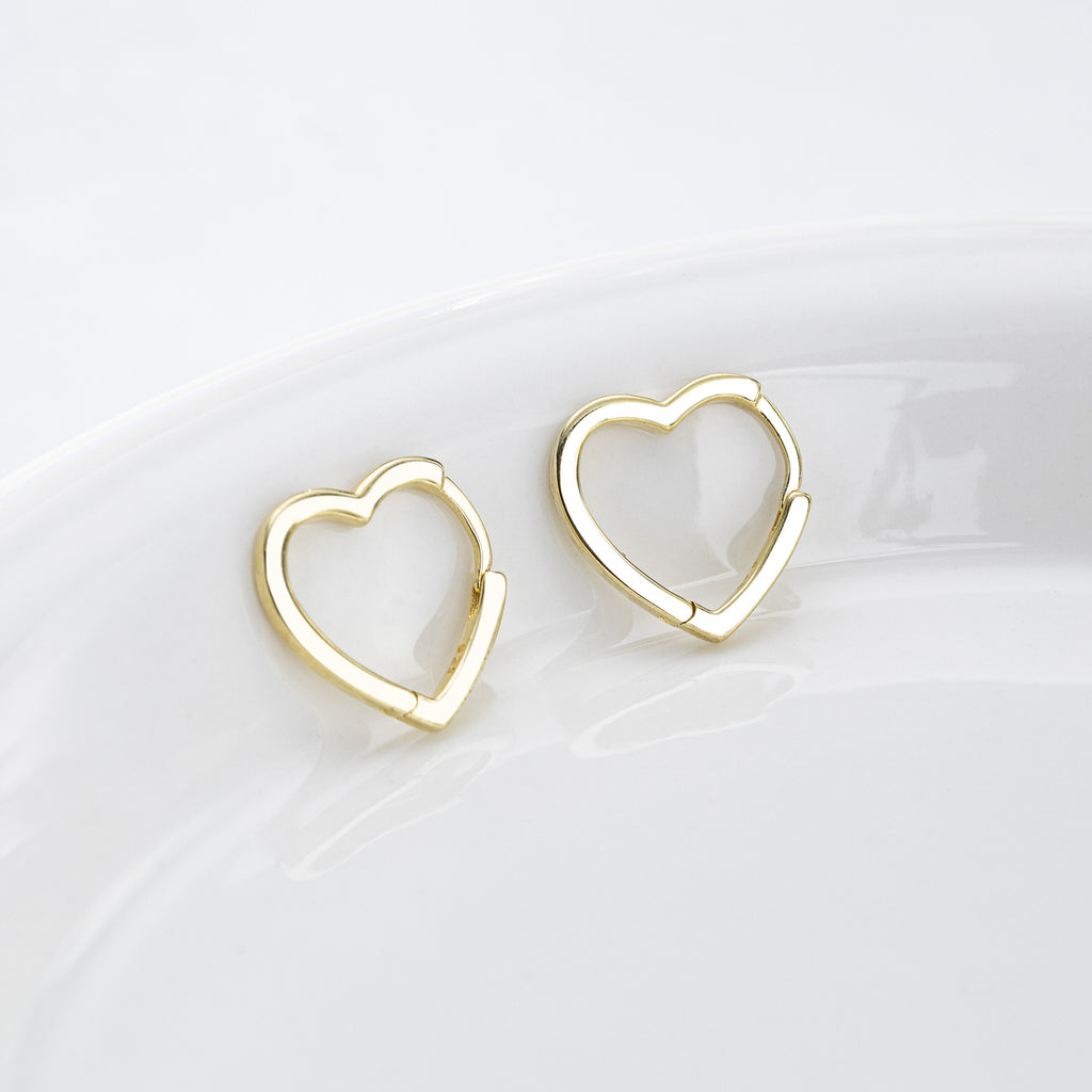 Damen Ohrringe in Herzform aus hochwertigem 925 Sterling Silber Shop Nory