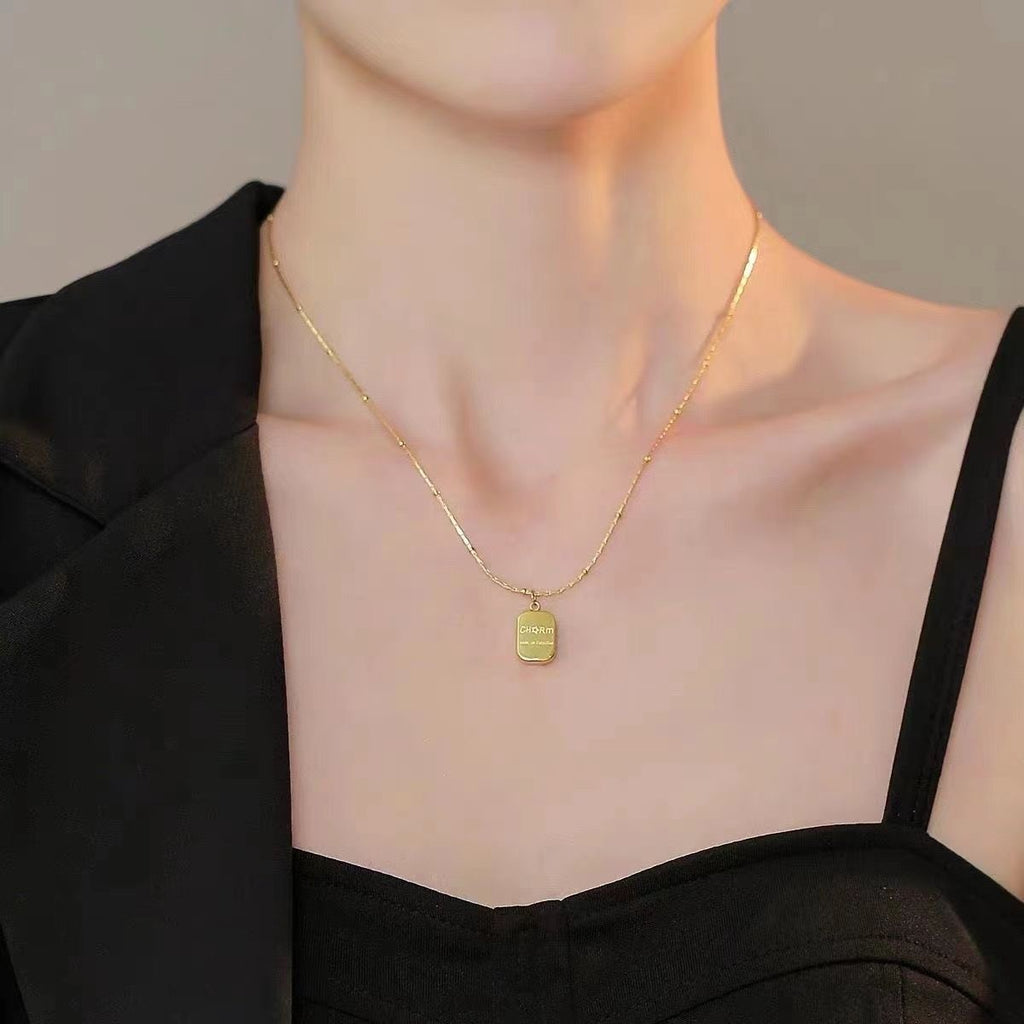 Damen Halskette mit personalisierbarem Anhänger aus hochwertigem Metall Shop Nory