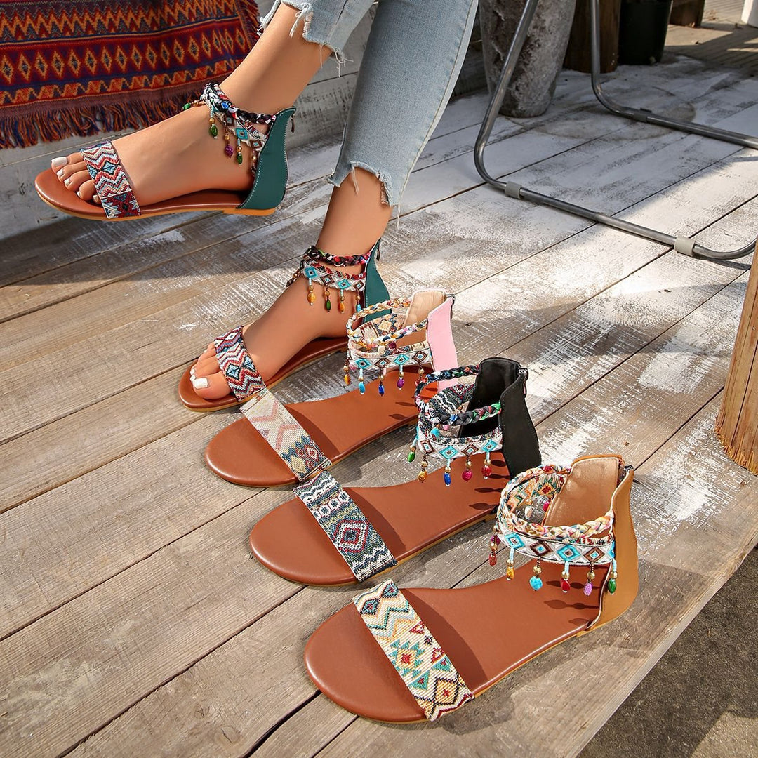 Damen Boho-Sandalen mit bestickten Riemen, geflochtenen Knöchelriemen und Zierperlen Shop Nory