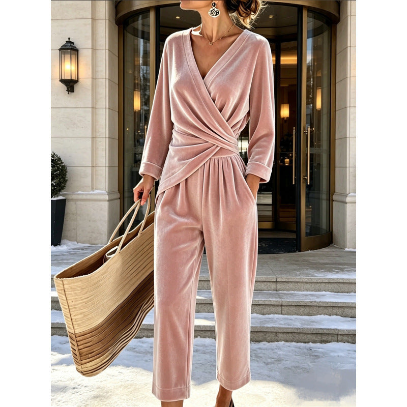 Damen Samt-Jumpsuit mit Wickeloberteil, taillierter Drapierung und weitem knöchellangem Bein Shop Nory