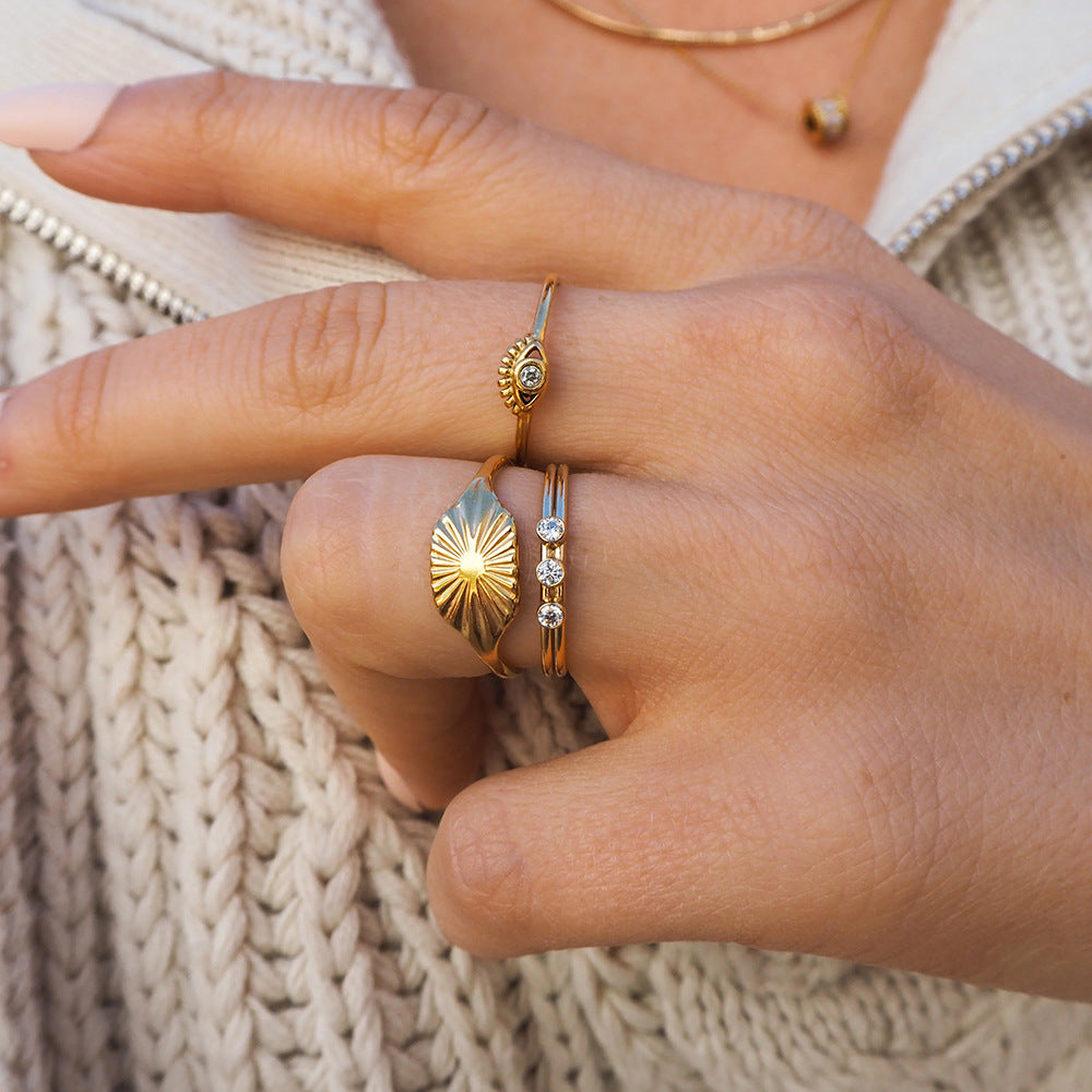 Damen Offener Ring mit floralem Reliefdesign aus hypoallergenem Edelstahl Shop Nory