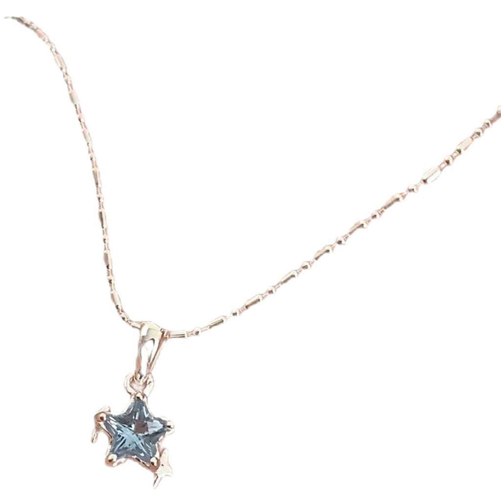 Damen Halskette mit funkelndem Sternanhänger und hochwertiger Silberkette Shop Nory