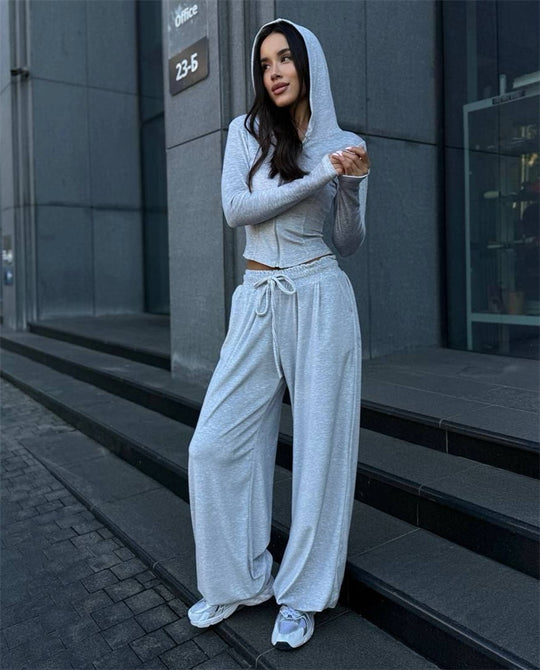 Damen Lounge-Set mit taillierter Kapuzenjacke und extraweiter Palazzo-Jogginghose Shop Nory