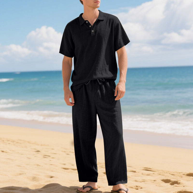 Herren nan luftiges Leinen-Ensemble mit Polokragen und regulierbarer Bundhose