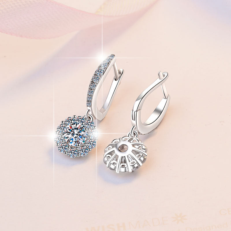 Damen Ohrhänger mit glitzernden Kristallen und rotem Design Shop Nory
