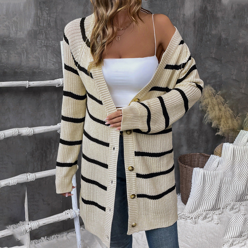 Damen Langer Oversize-Cardigan mit Rippenstruktur, Querstreifen und dekorativer Knopfleiste Shop Nory